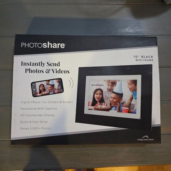 Simply Smart Home PhotoShare 10.1" Full HD Wi-Fi Smart Digital Picture Frame - Picture 4 of 16
